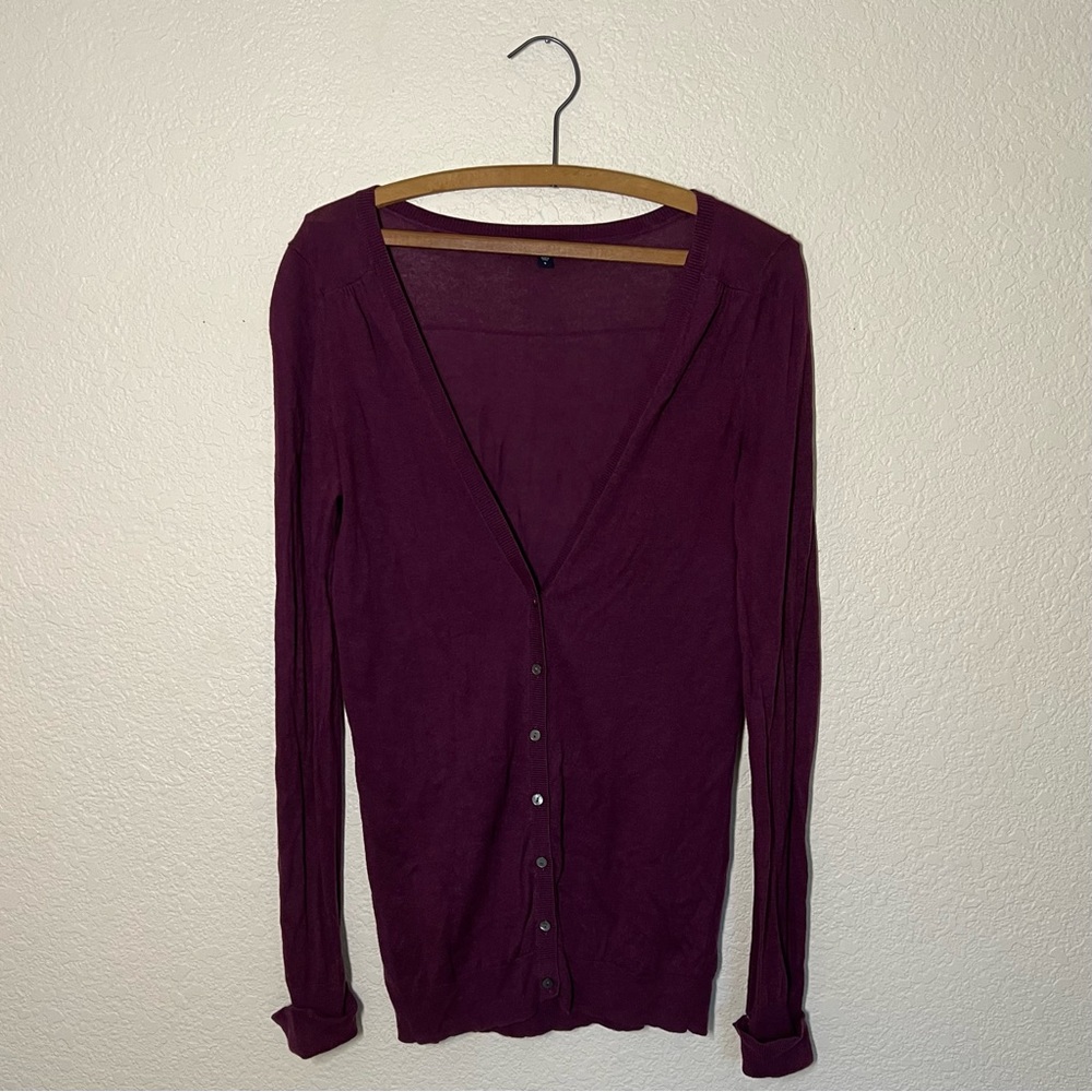 Women's GAP Cardigan Maroon V-Neck Button Up Size Small